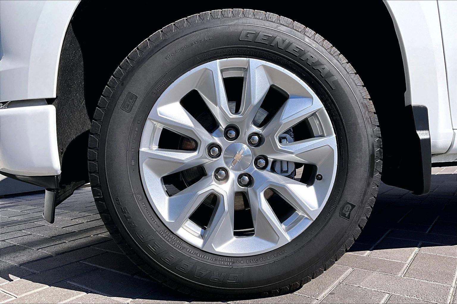 Used 2025 Chevrolet Silverado 1500 Custom w/ LPO, Dark Essentials Package image 9