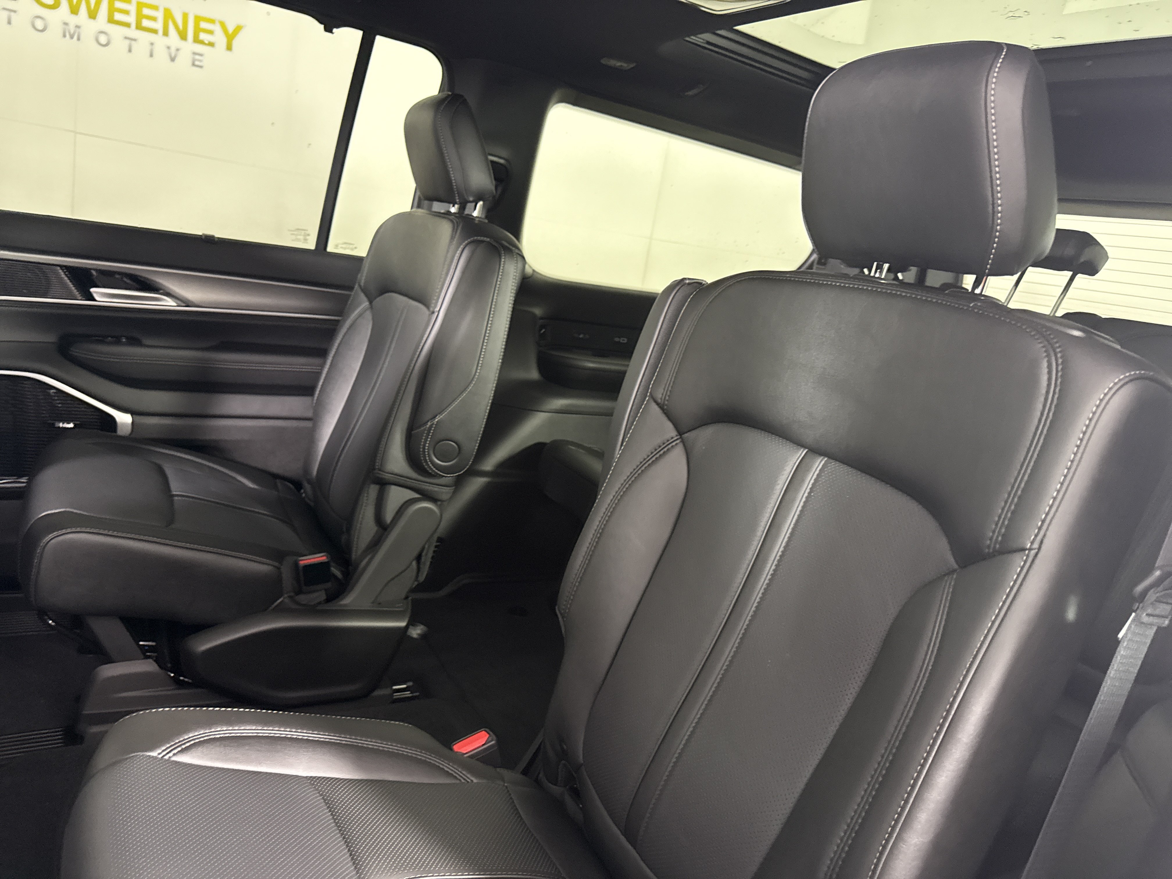 New 2026 Jeep Grand Wagoneer Limited AWD/4WD image 13