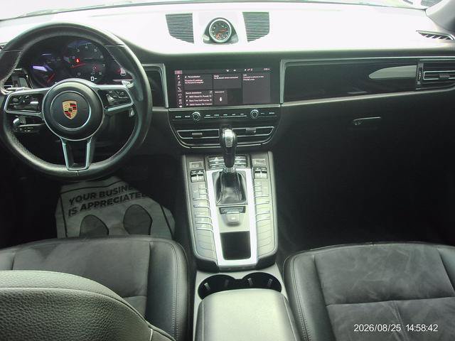 Used 2020 Porsche Macan AWD/4WD image 6