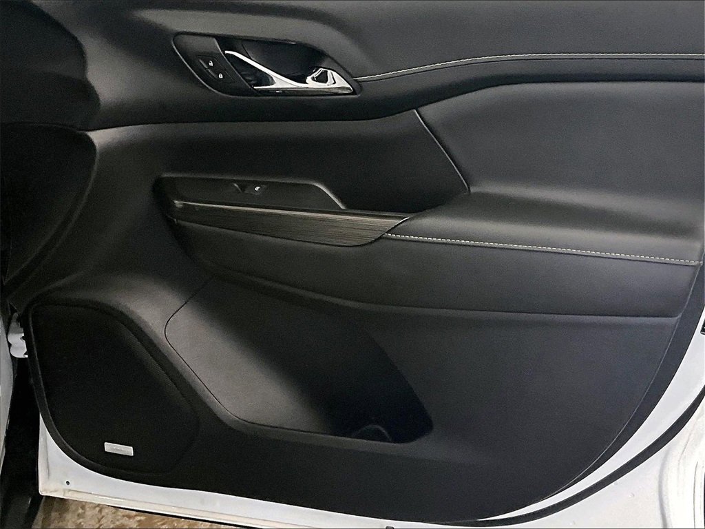 Used 2023 GMC Acadia SLT image 12