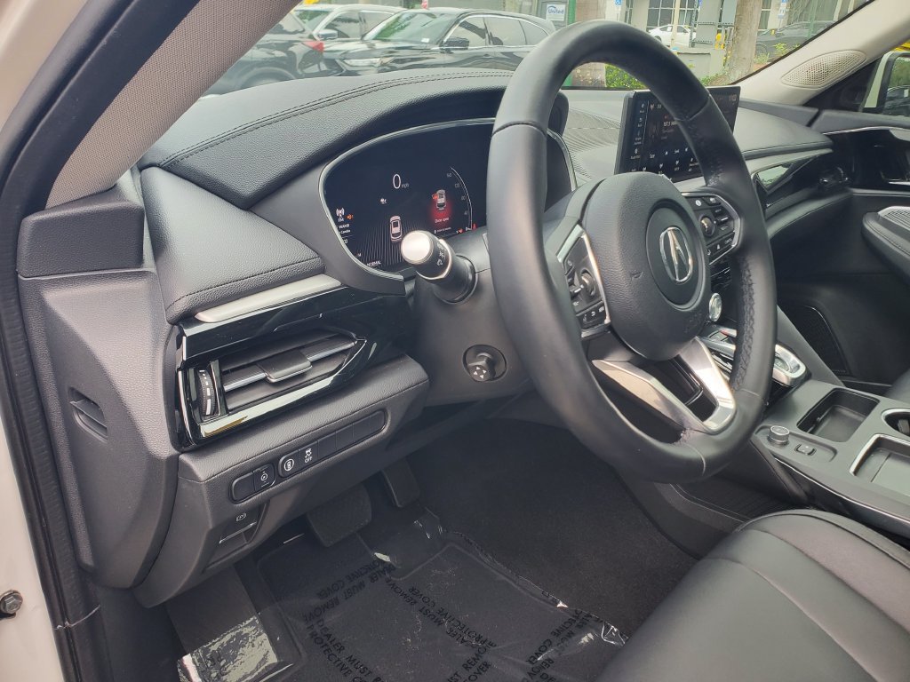 Used 2025 Acura MDX FWD image 16