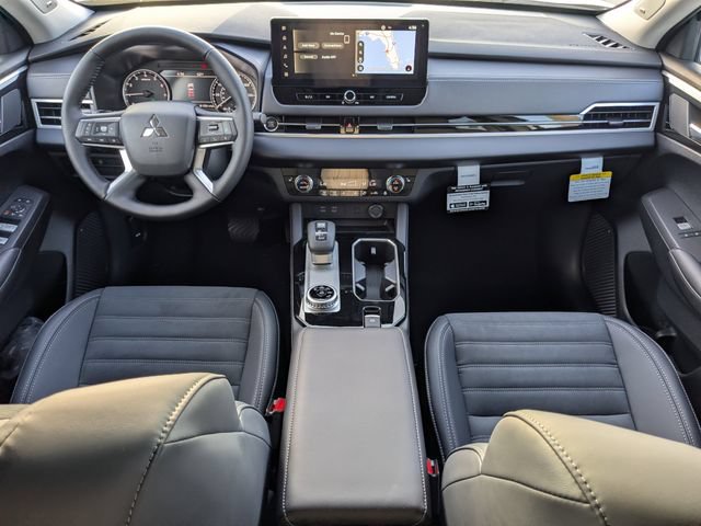 New 2026 Mitsubishi Outlander SE FWD image 16