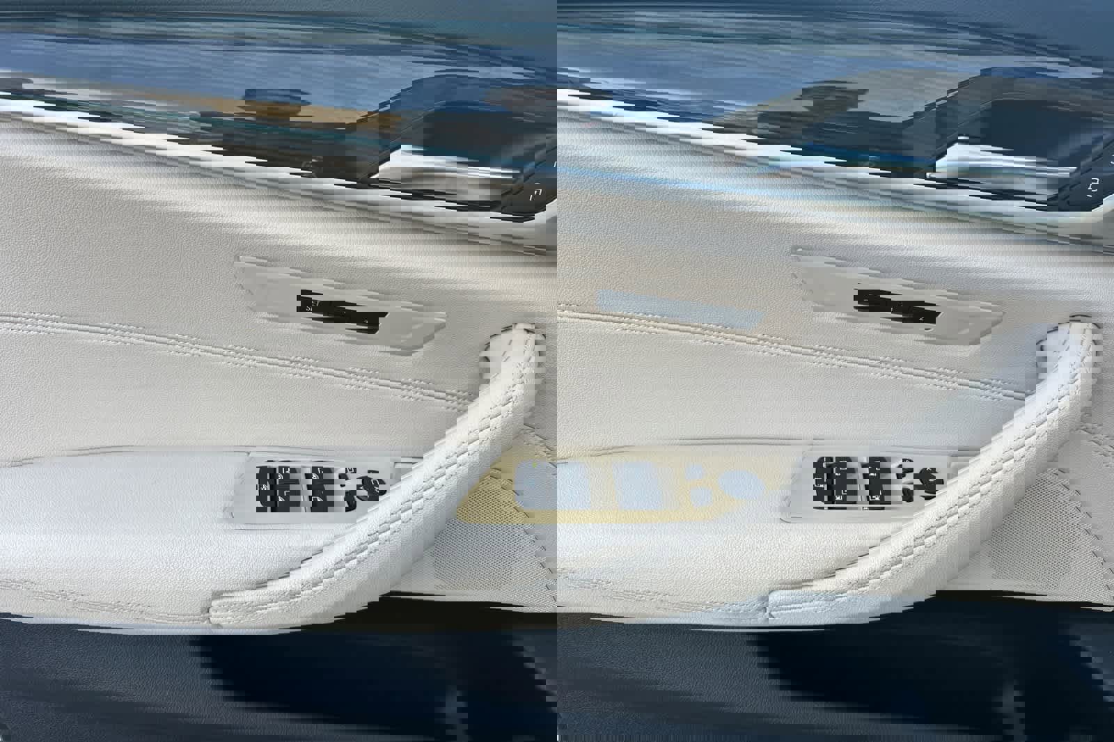 Used 2019 BMW 530e image 12