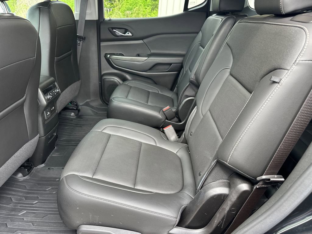 Used 2023 GMC Acadia SLT w/ Preferred Package image 21