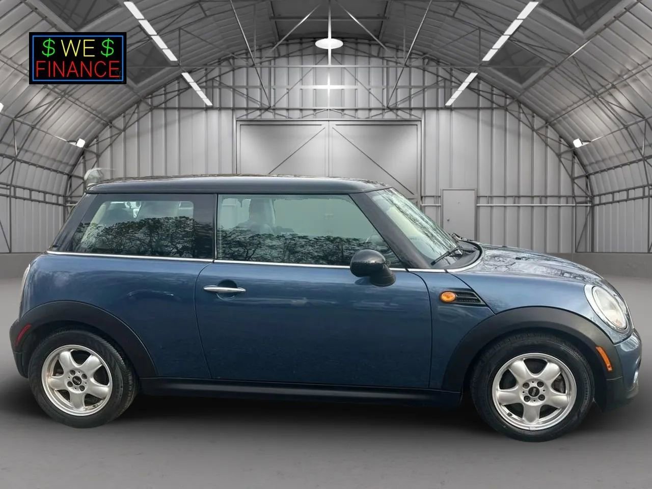 Used 2011 MINI Cooper Hardtop image 3