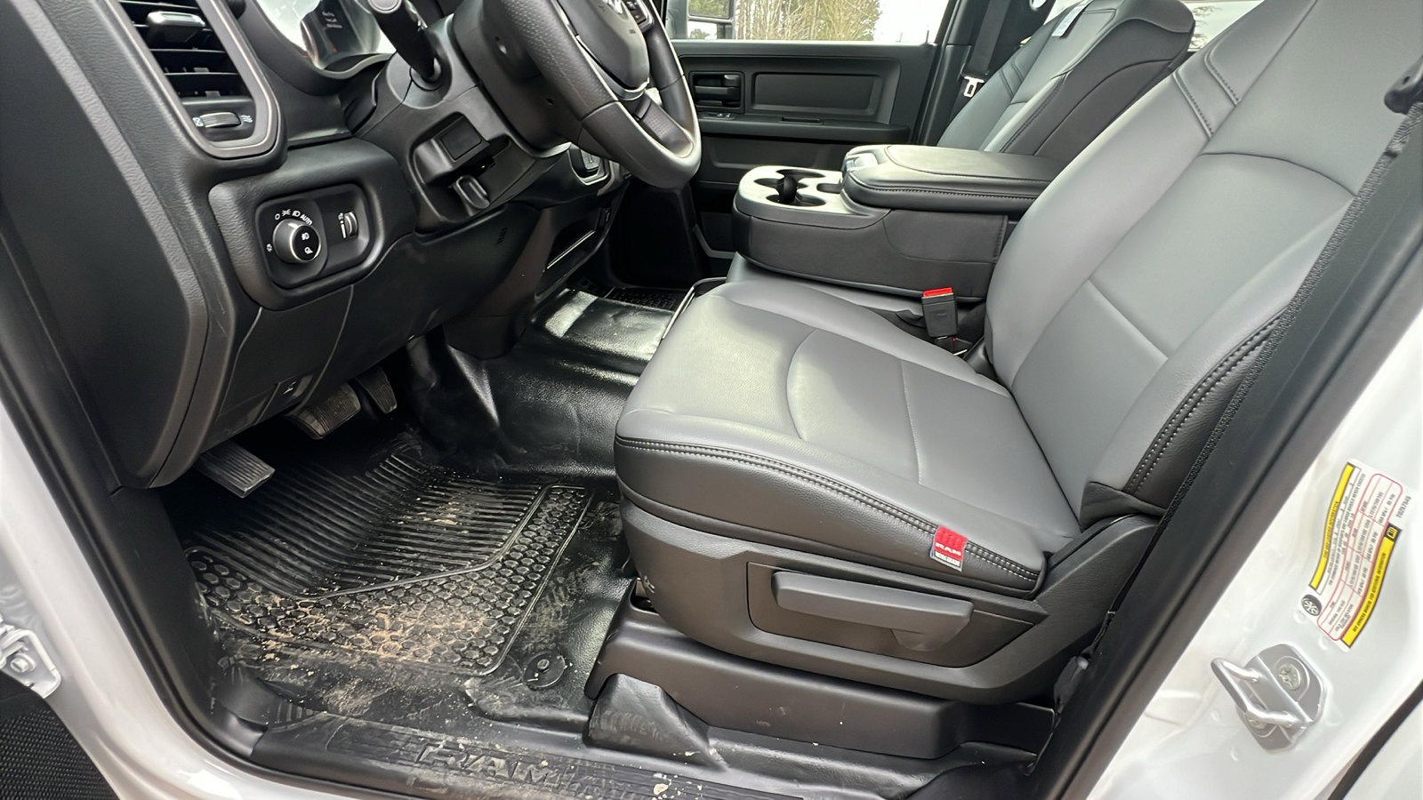 New 2026 RAM 2500 Tradesman w/ Chrome Appearance Group AWD/4WD image 16
