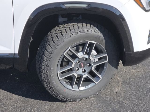 New 2026 GMC Terrain AT4 w/ Technology Package II AWD/4WD image 25