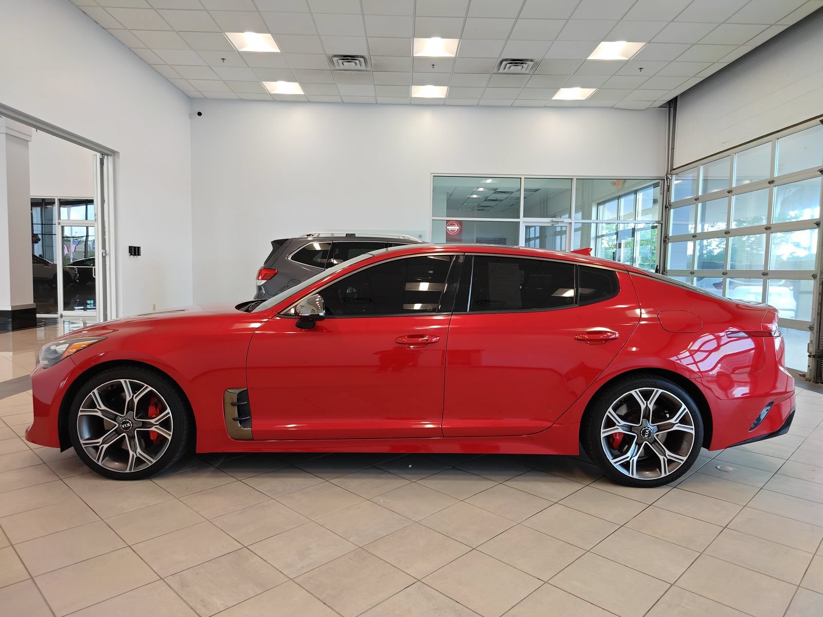 Used 2018 Kia Stinger GT2 RWD image 6