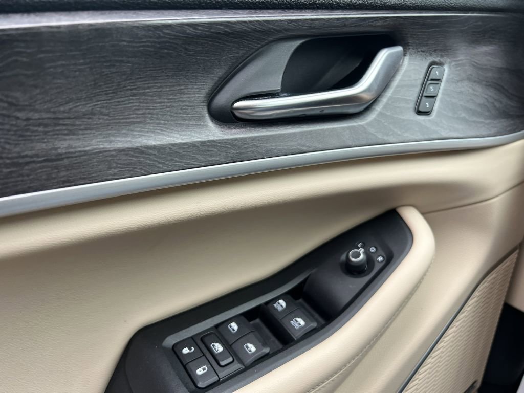 Used 2022 Jeep Grand Cherokee L Limited image 10