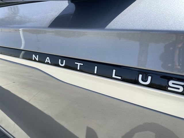Used 2024 Lincoln Nautilus Reserve w/ Equipment Group 202A AWD/4WD image 32