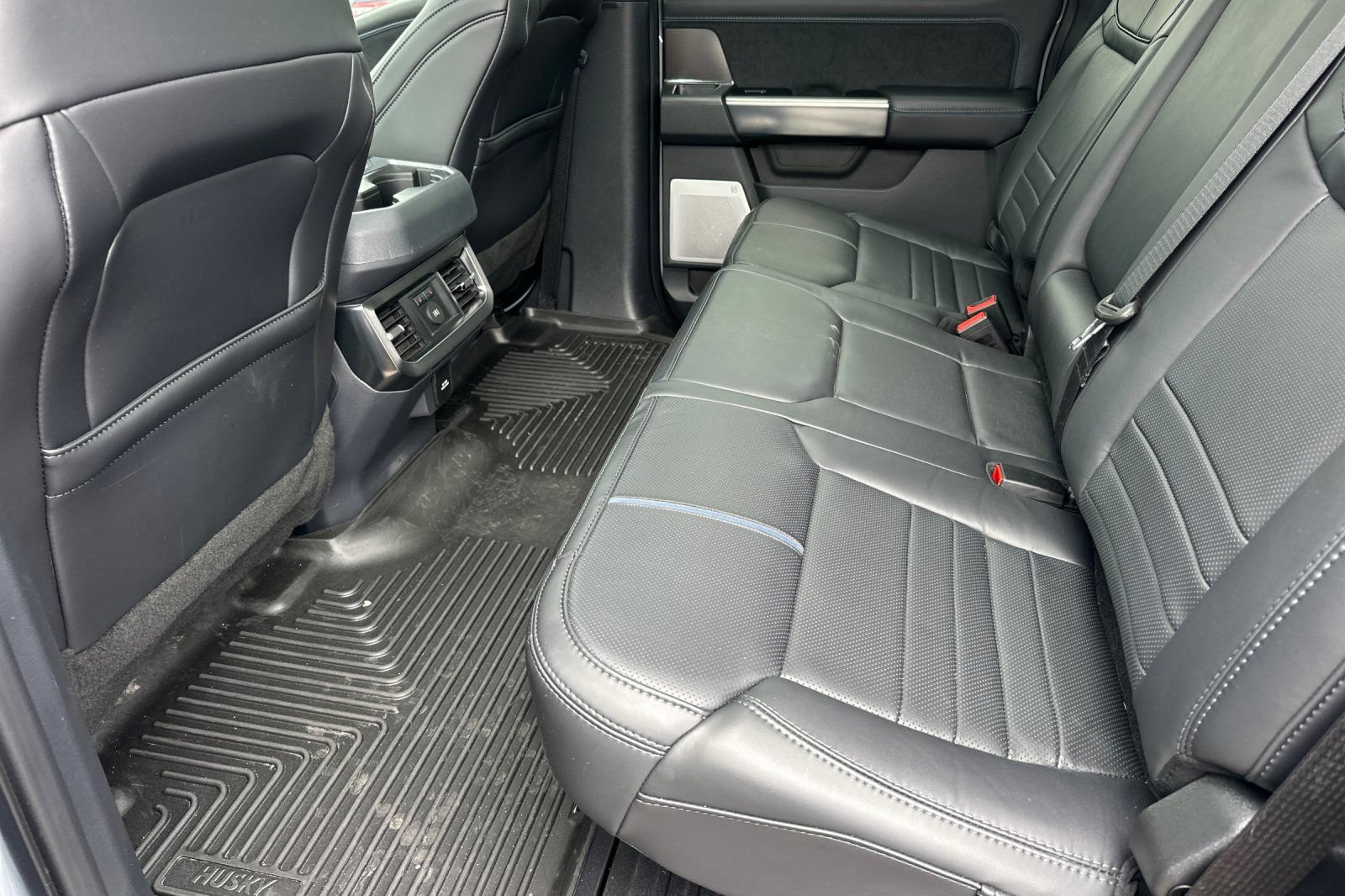 Used 2026 Ford F350 Platinum AWD/4WD image 12