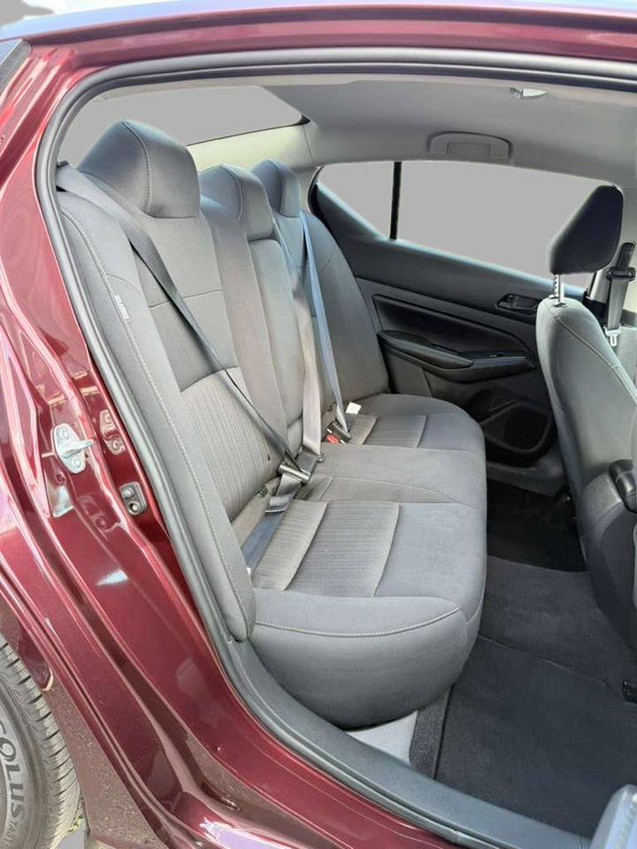 Used 2025 Nissan Altima 2.5 SV image 29