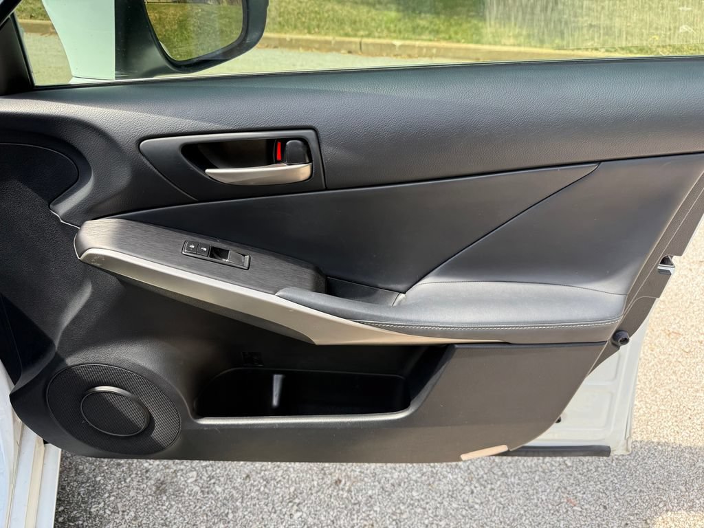 Used 2019 Lexus IS 300 F Sport w/ F Sport Package RWD image 33
