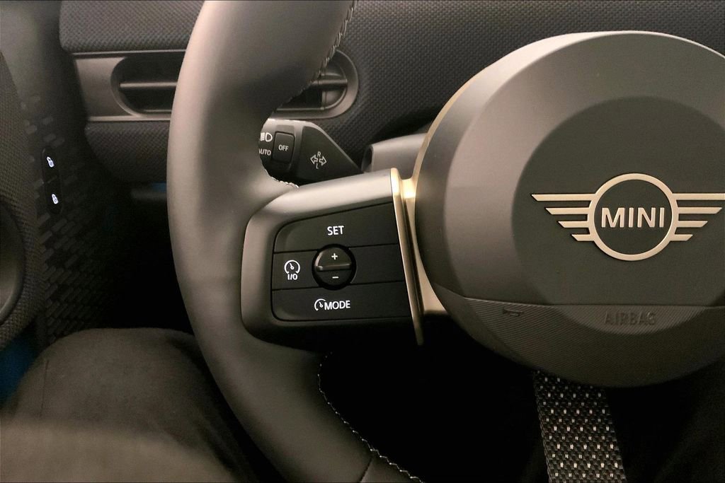 Certified 2025 MINI Cooper S image 18