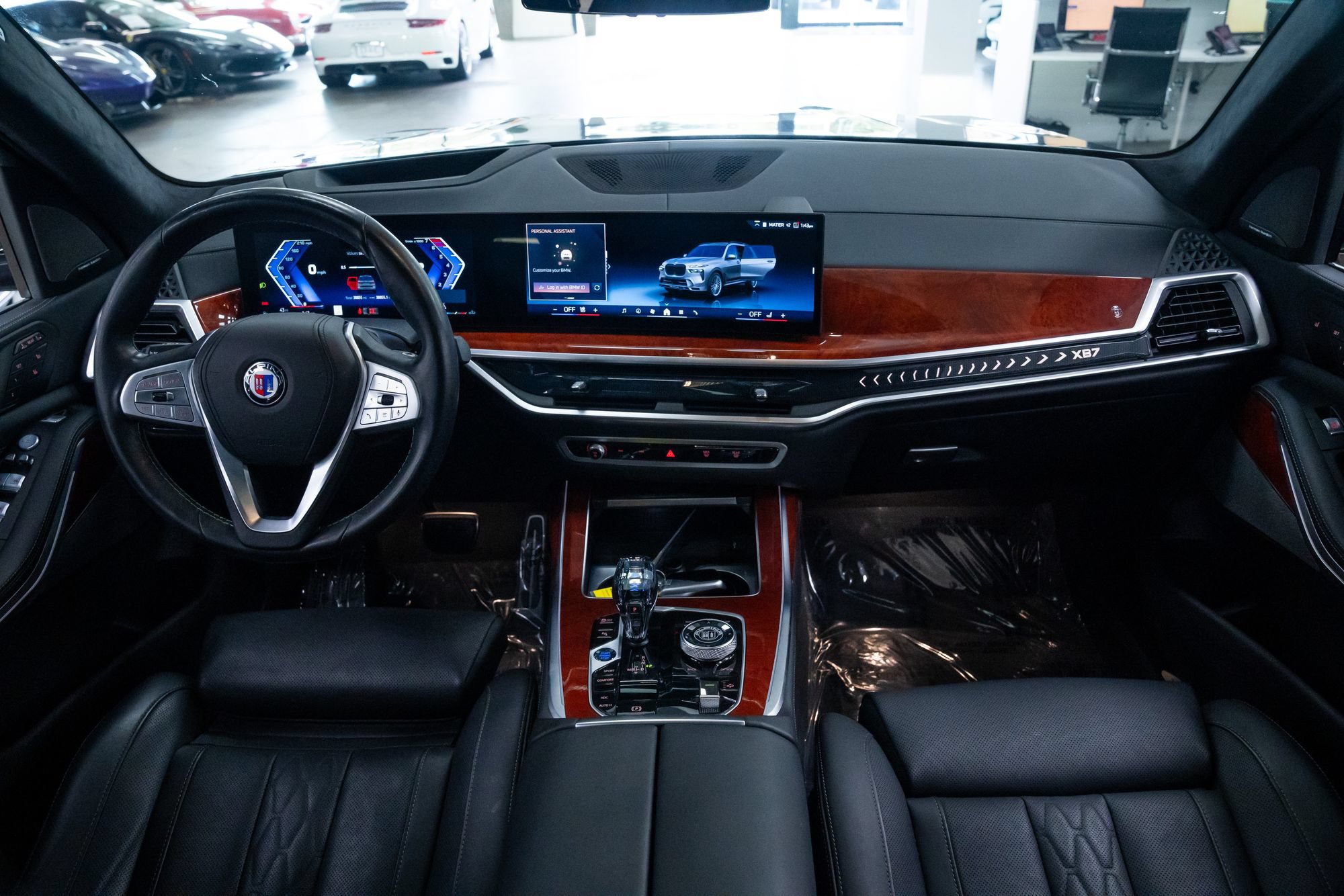 Used 2024 BMW ALPINA XB7 AWD/4WD image 9