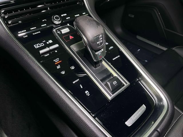 Used 2020 Porsche Panamera image 34
