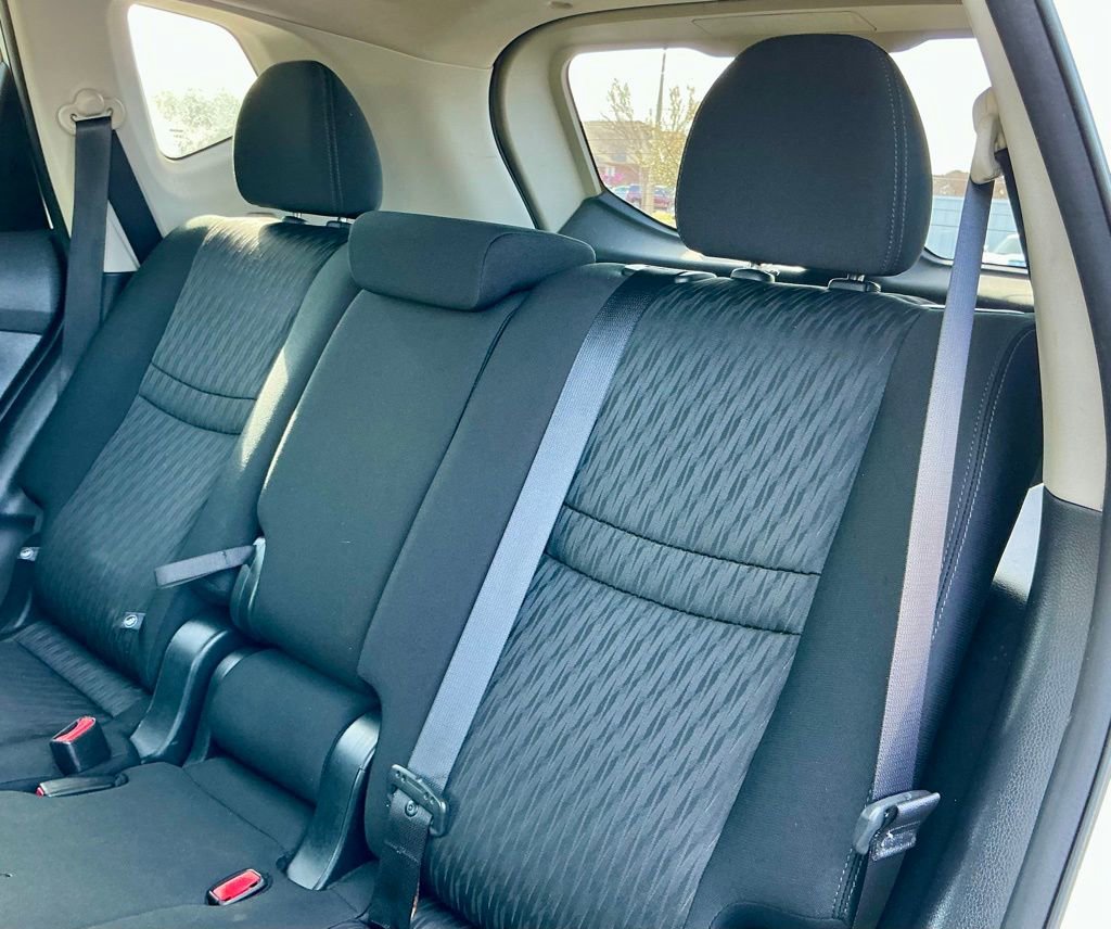 Used 2017 Nissan Rogue S image 29