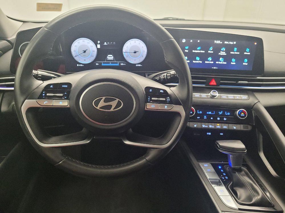 Used 2025 Hyundai Elantra Limited FWD image 22