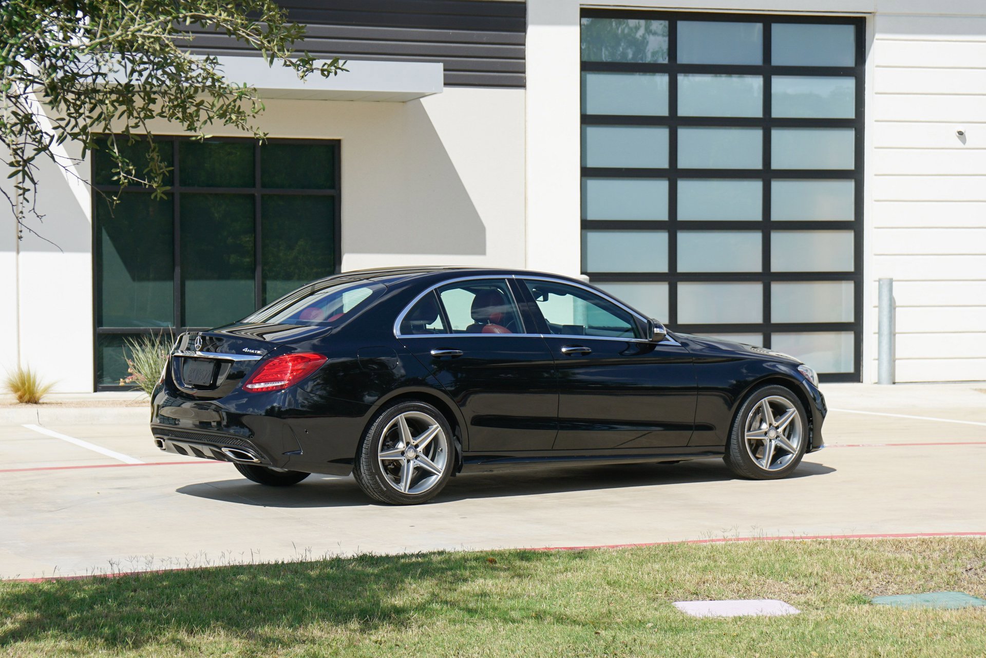 Used 2015 Mercedes-Benz C 400 4MATIC image 12