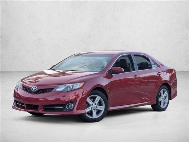 Used 2014 Toyota Camry SE