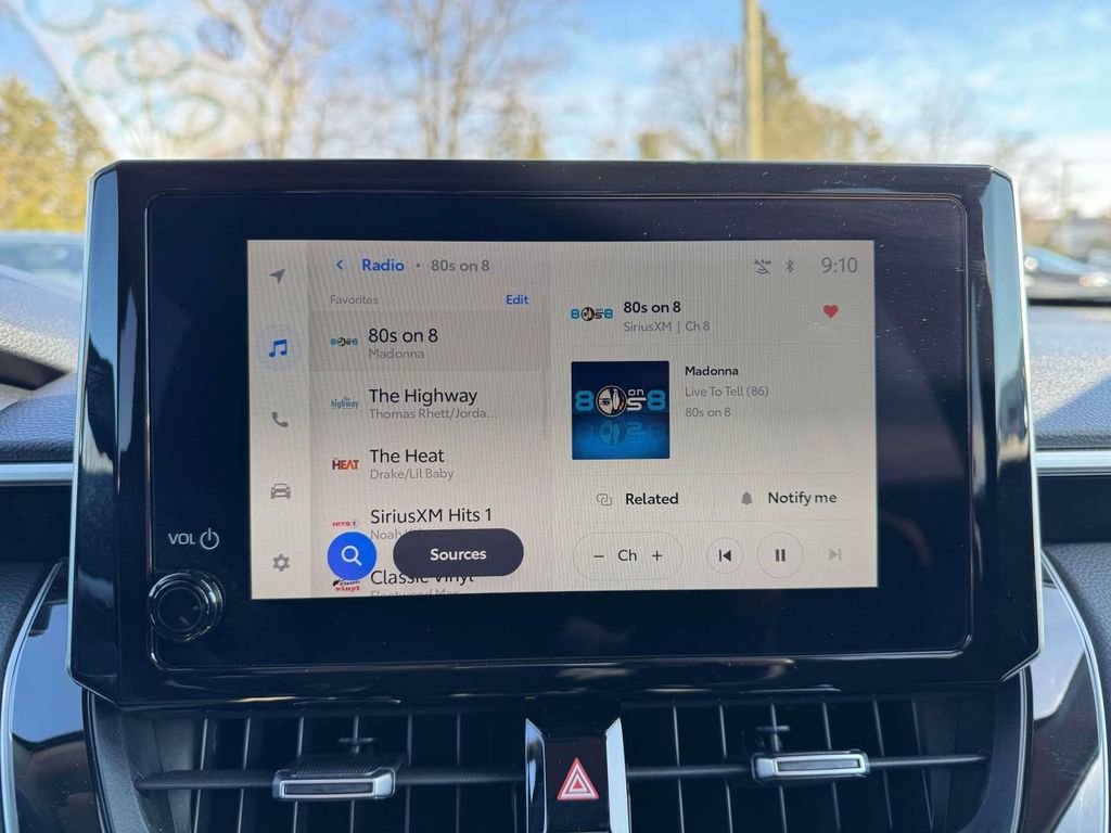 Used 2023 Toyota Corolla Cross XLE w/ Convenience Package image 27