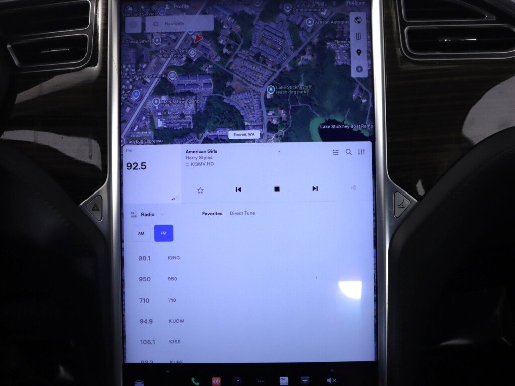 Used 2015 Tesla Model S 70D AWD/4WD image 16