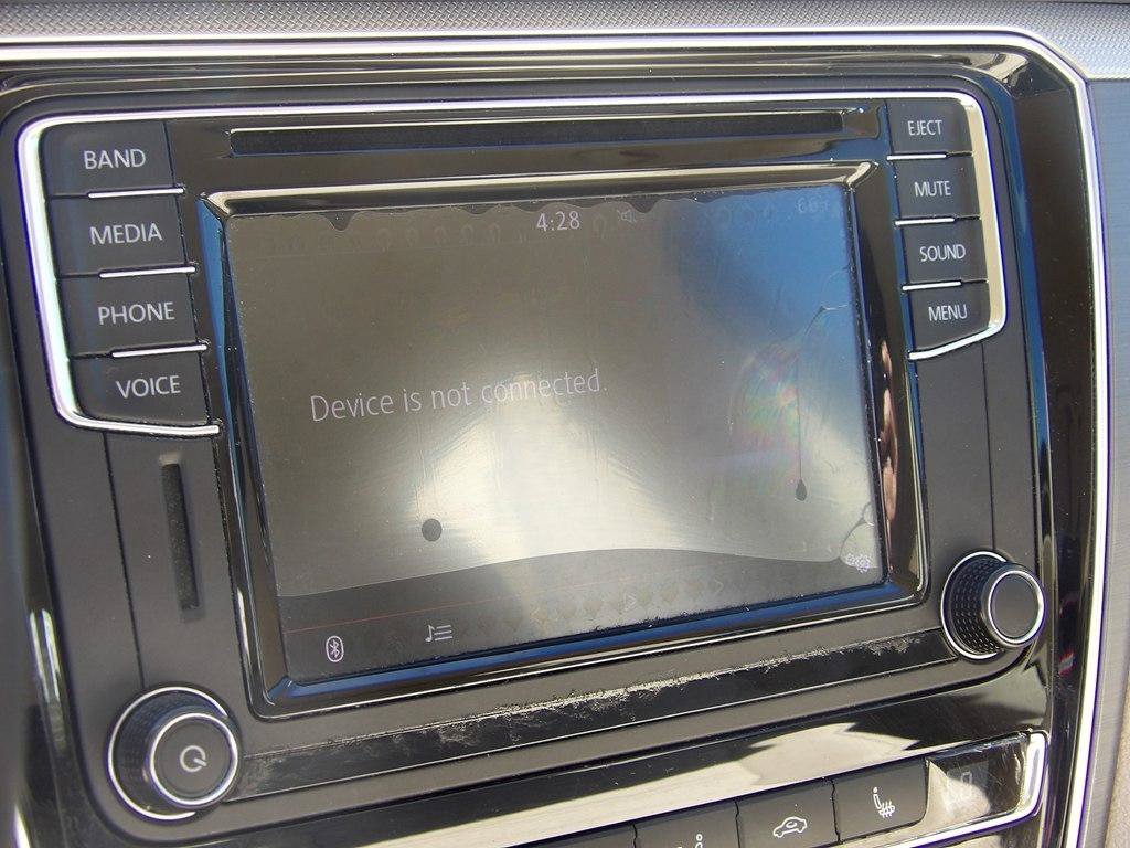 Used 2017 Volkswagen Passat 1.8T R-Line image 23