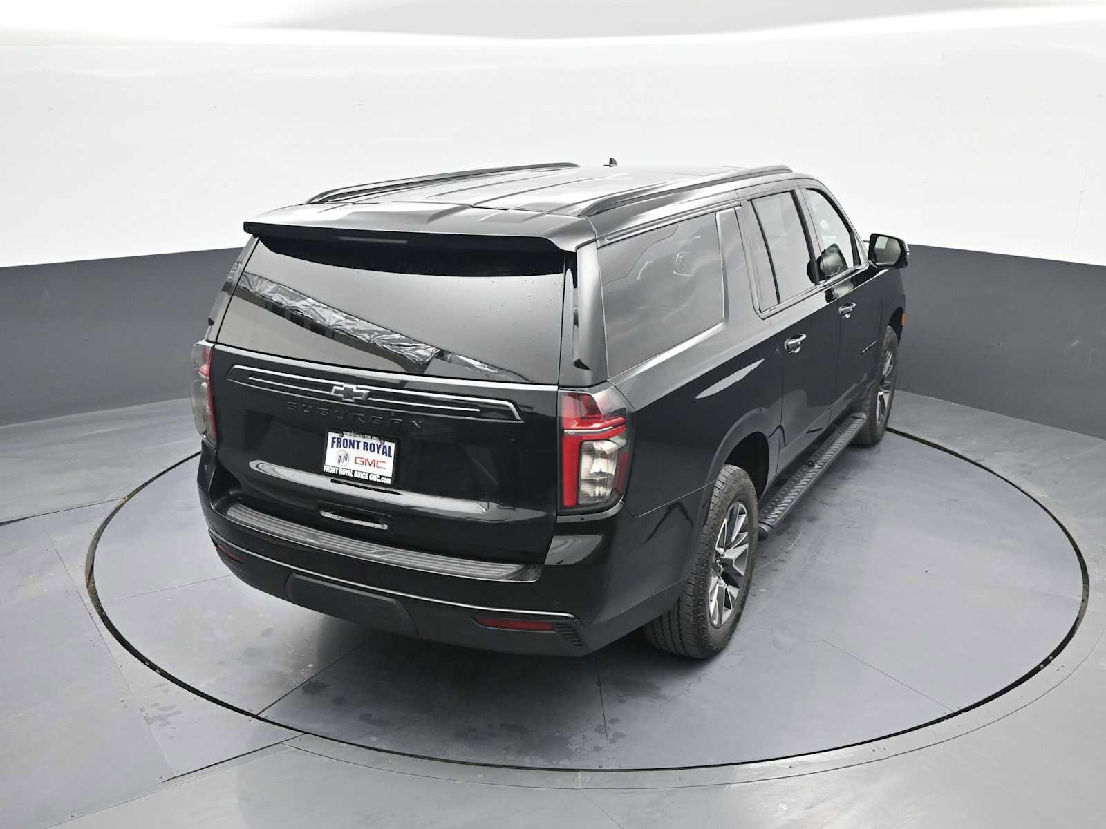 Used 2024 Chevrolet Suburban Z71 w/ Luxury Package image 33