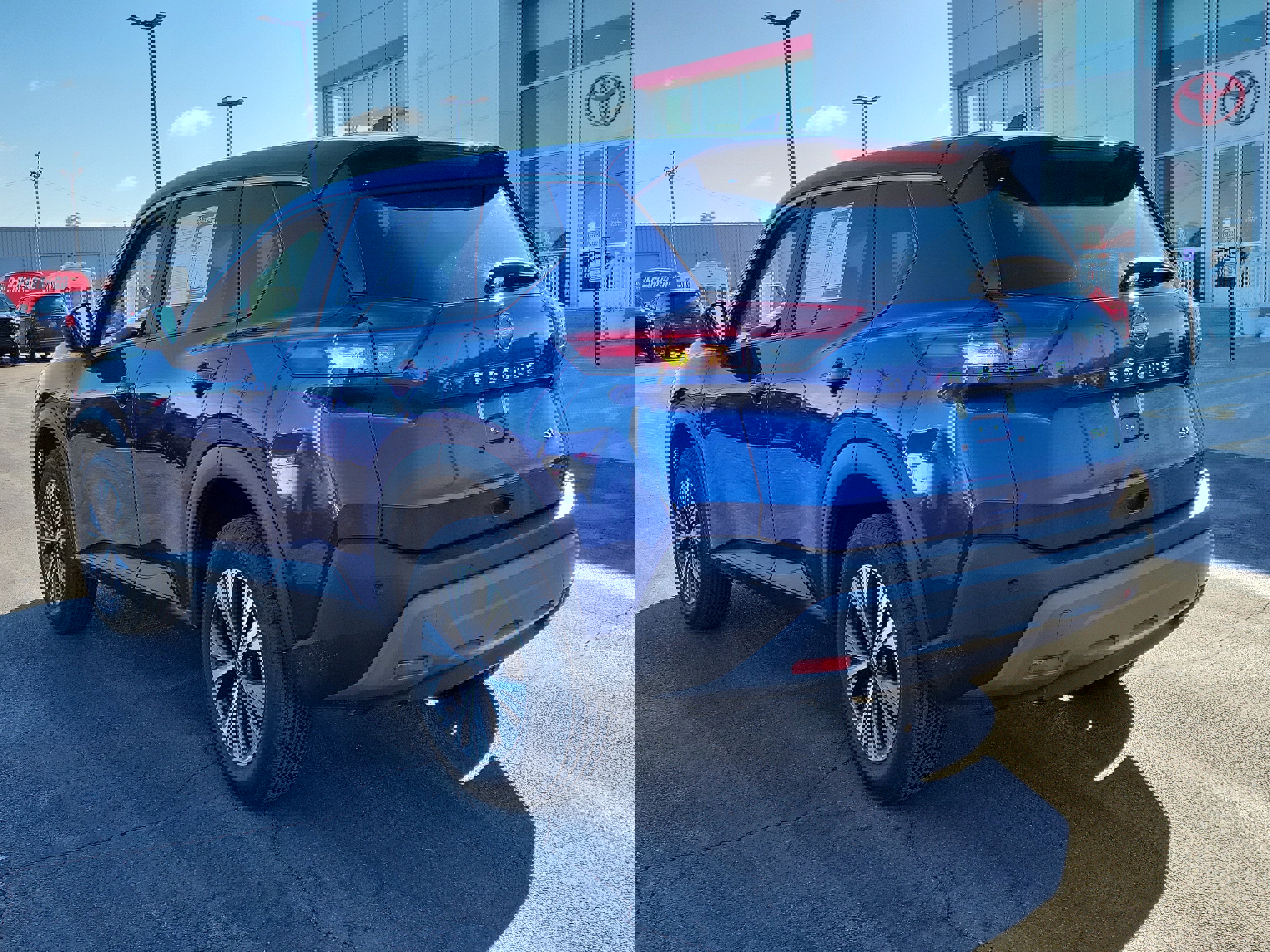 Used 2023 Nissan Rogue SV image 3