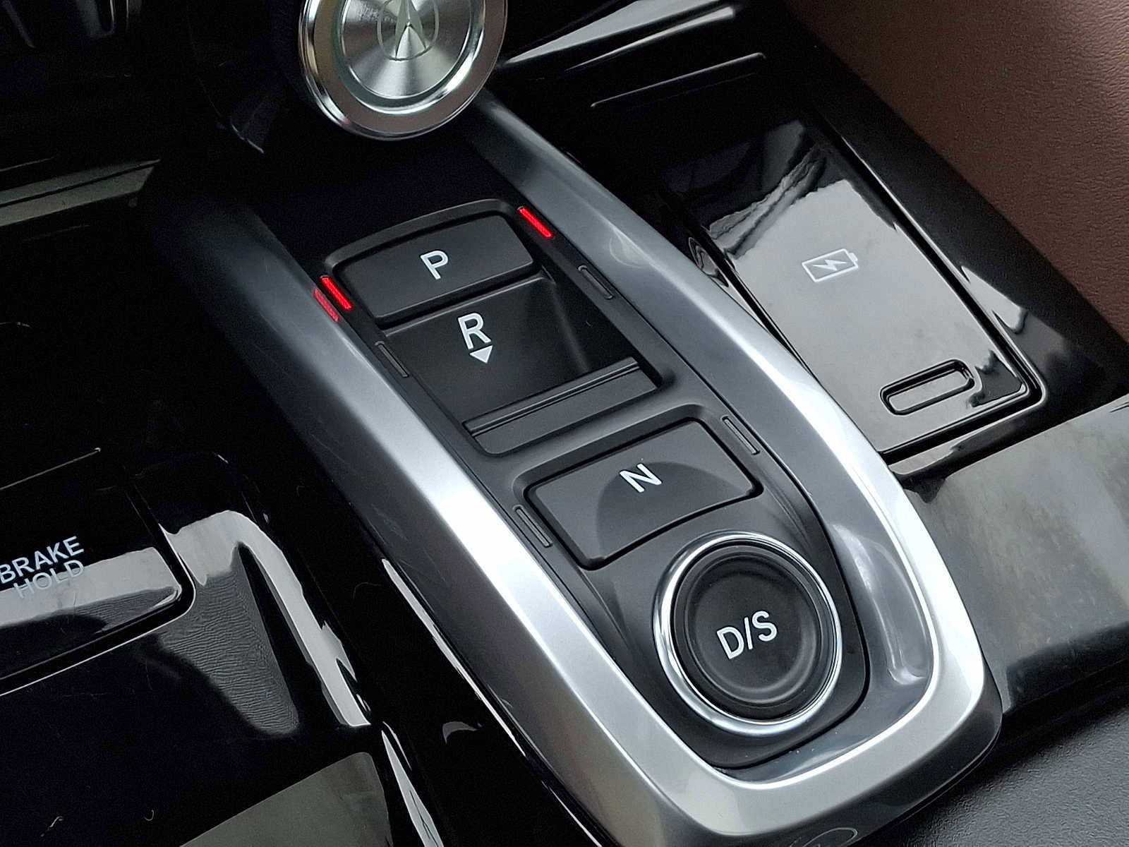 Used 2023 Acura MDX SH-AWD w/ Technology Package image 16