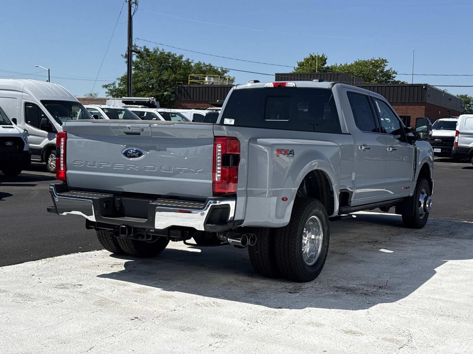 New 2026 Ford F350 Lariat w/ Lariat Ultimate Package AWD/4WD image 3