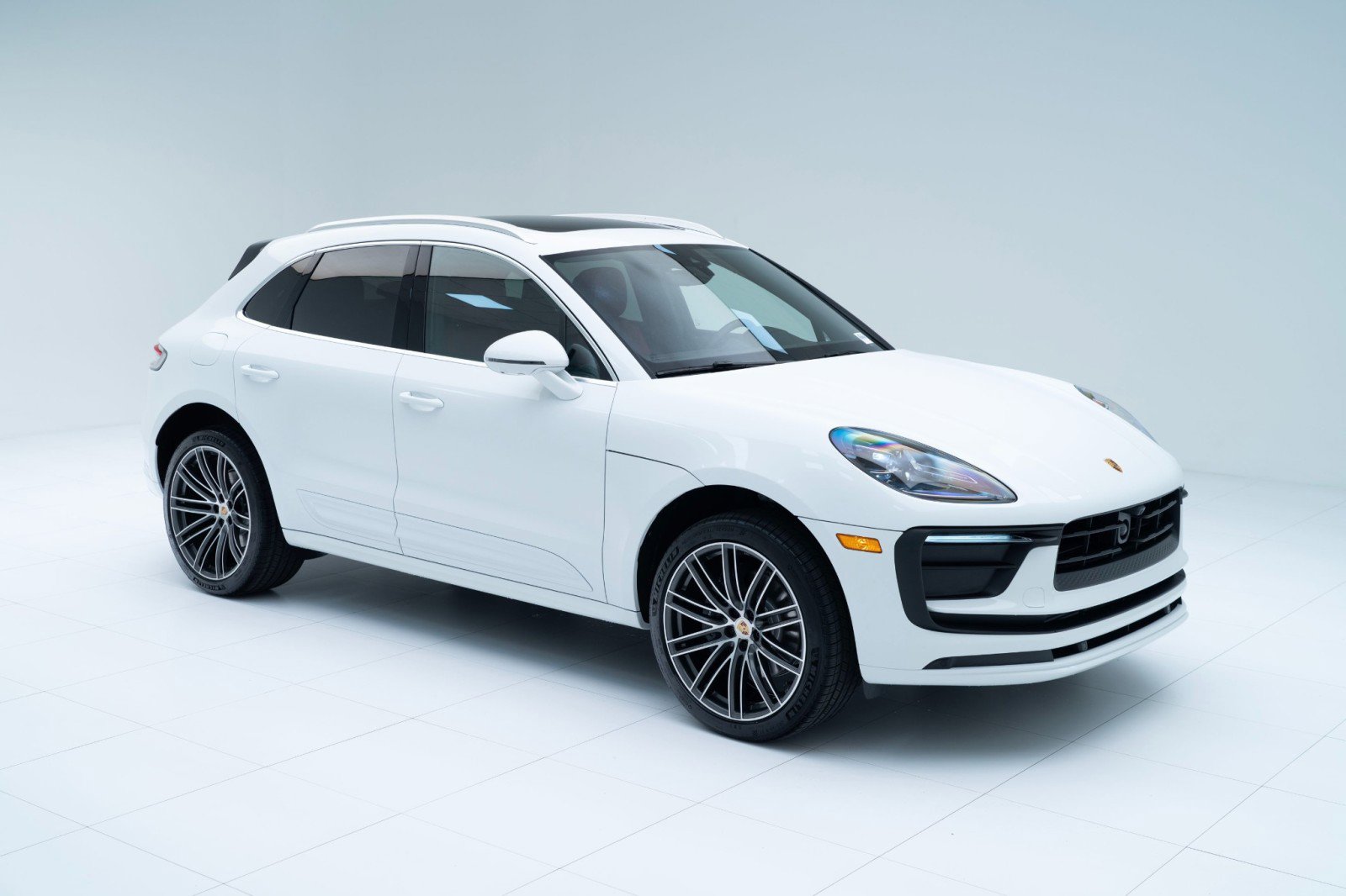 New 2026 Porsche Macan image 7