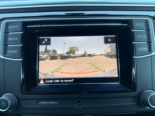 Used 2017 Volkswagen Beetle 1.8T S FWD image 12