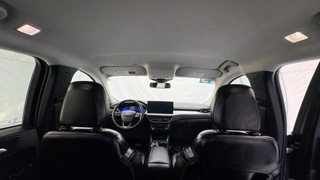 Used 2025 Ford Escape Platinum AWD/4WD image 30