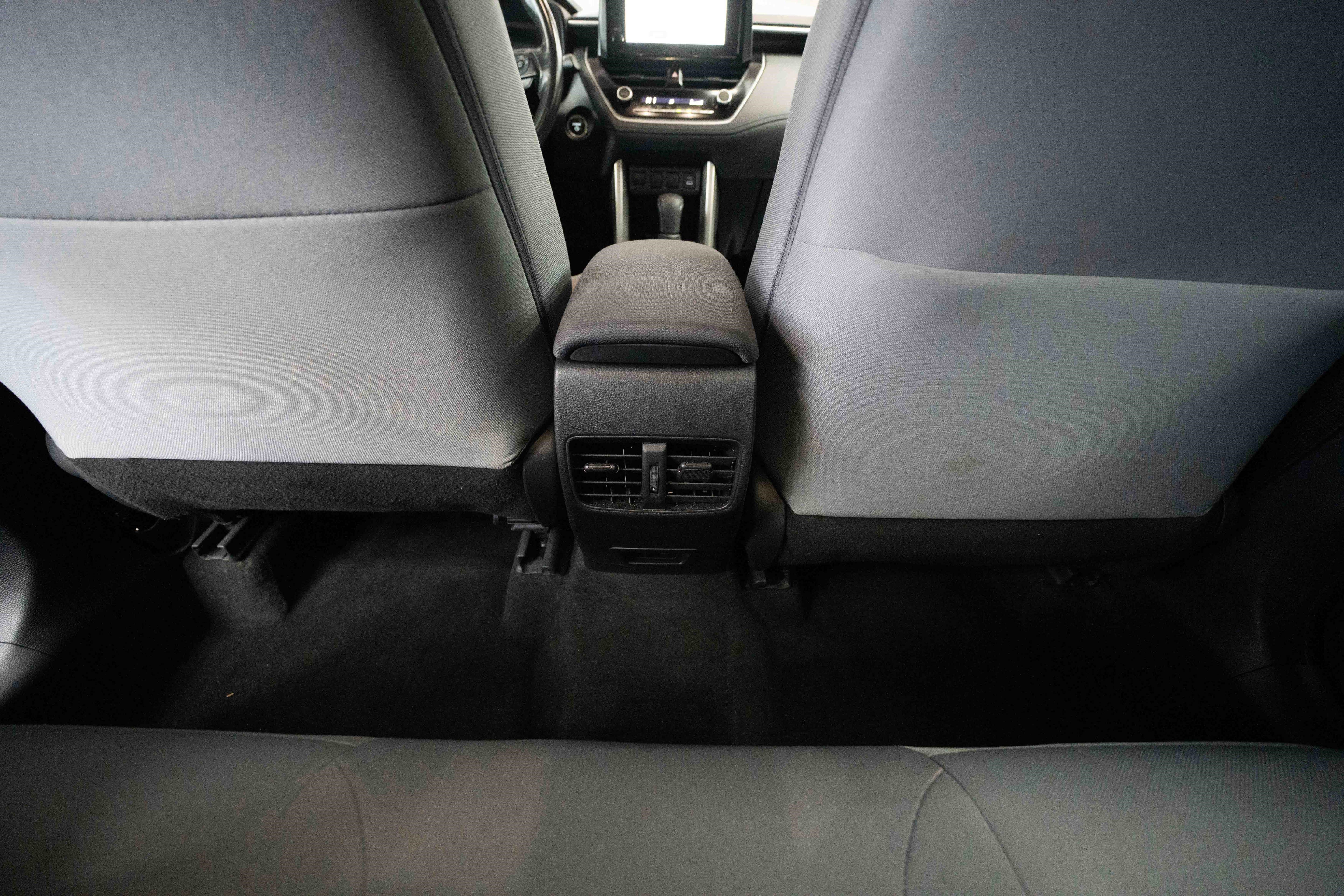 Used 2023 Toyota Corolla Cross SE image 22