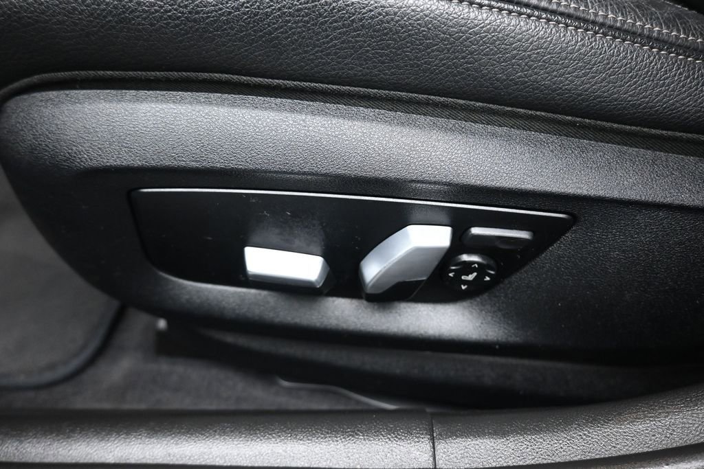 Used 2018 BMW 530i xDrive AWD/4WD image 14