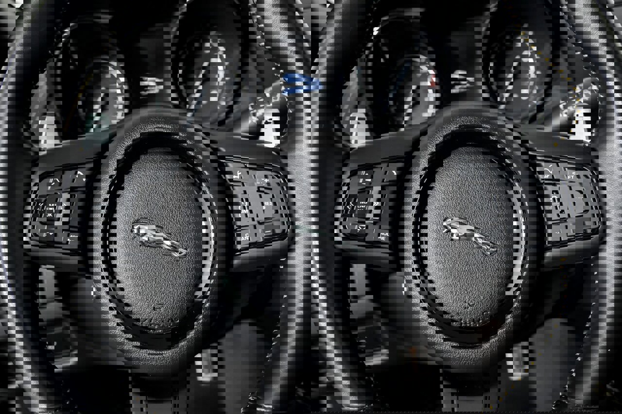 Used 2018 Jaguar F-TYPE 400 Sport image 22