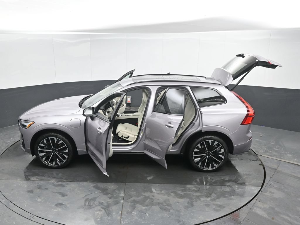 New 2026 Volvo XC60 T8 Ultra w/ Protection Package Premier AWD/4WD image 48
