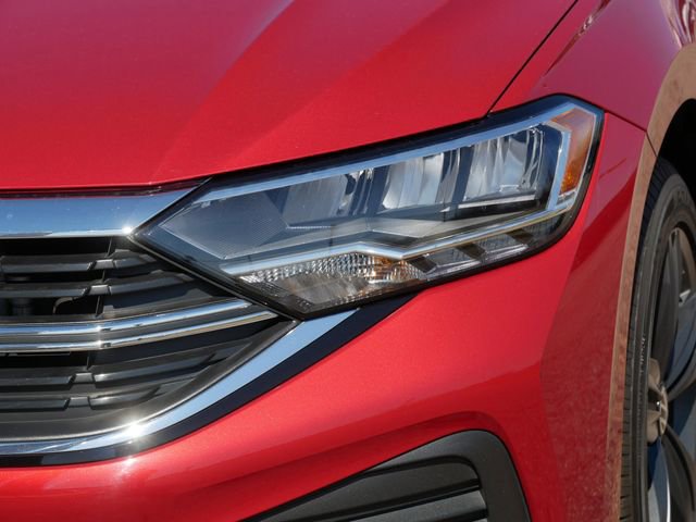 Used 2023 Volkswagen Jetta SE w/ Panoramic Sunroof Package image 10