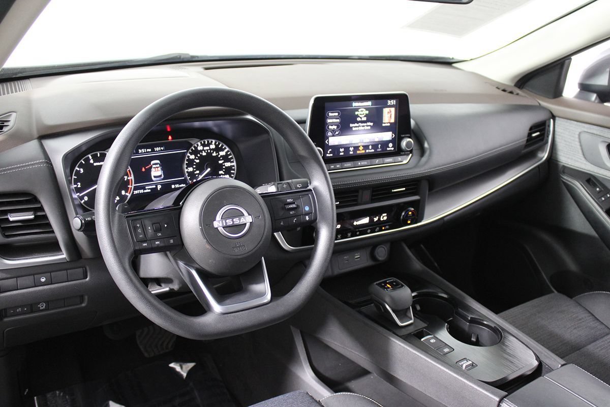 Used 2023 Nissan Rogue SV FWD image 11