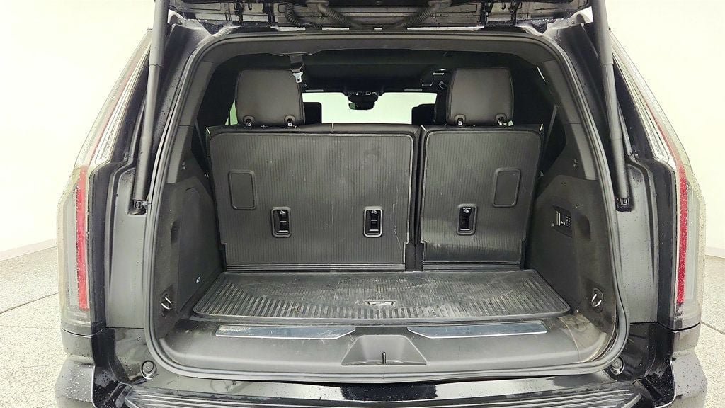 Used 2025 Cadillac Escalade Sport Platinum w/ LPO, ONYX Package AWD/4WD image 26