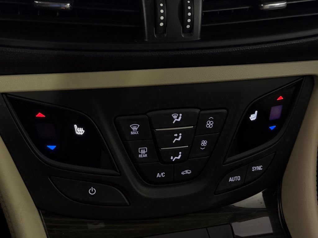 Used 2020 Buick Envision Essence FWD image 20