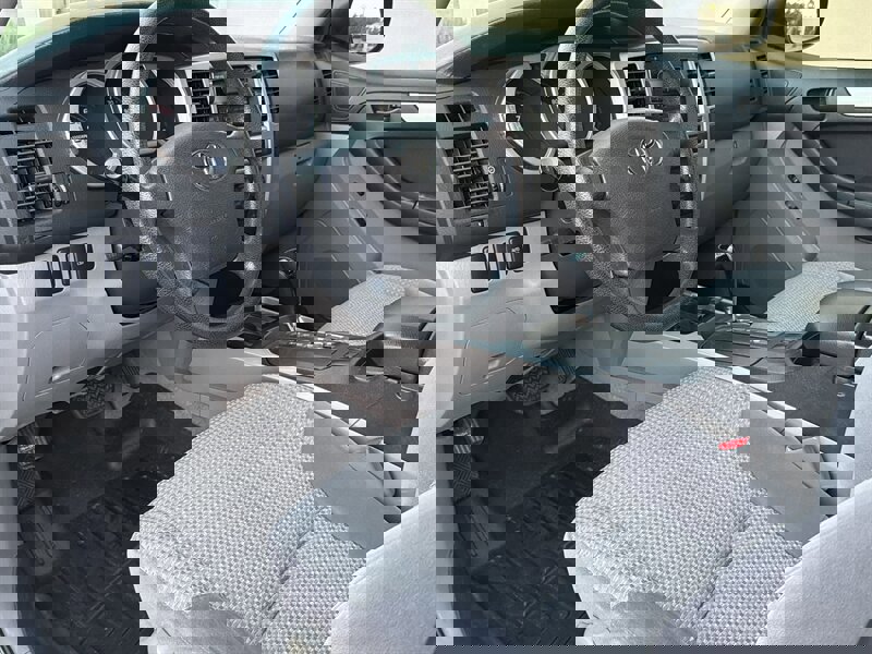 Used 2005 Toyota 4Runner SR5 RWD image 10