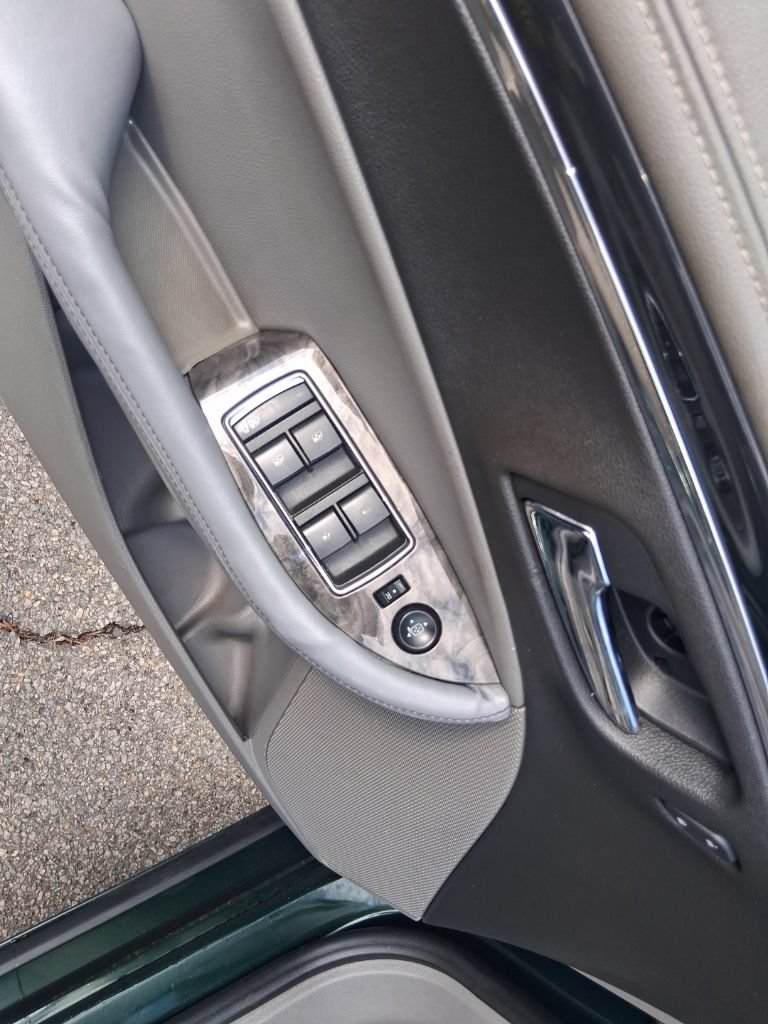 Used 2015 Chevrolet Impala LT w/ Convenience Package FWD image 10