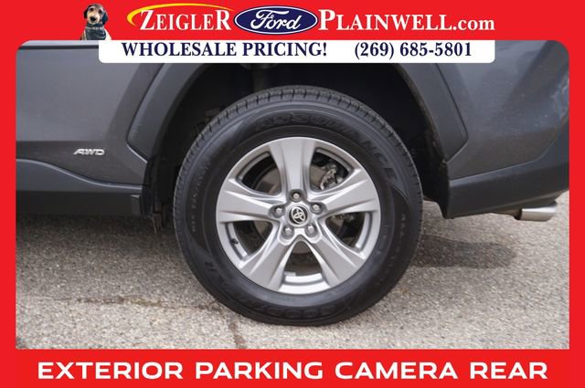 Used 2022 Toyota RAV4 XLE image 9