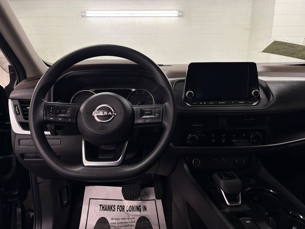 Used 2023 Nissan Rogue S image 9