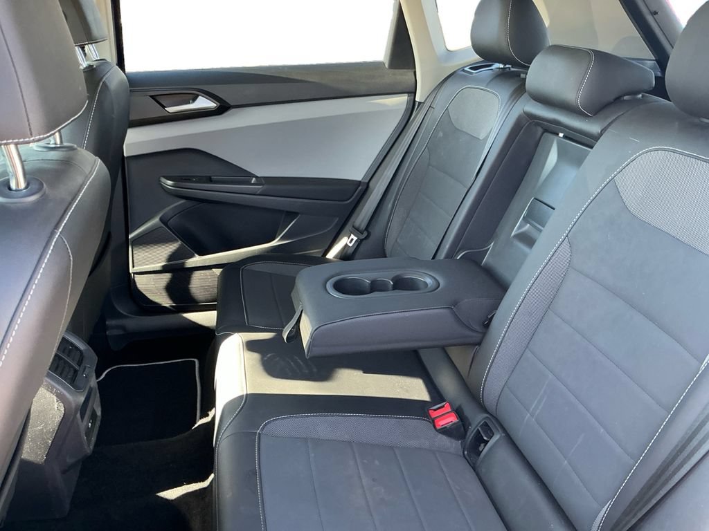 Used 2023 Volkswagen Taos SE w/ Panoramic Sunroof Package AWD/4WD image 22