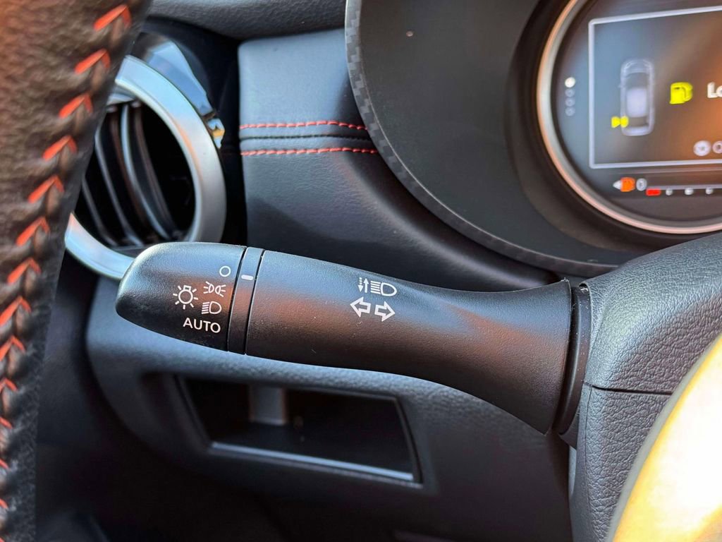 Used 2025 Nissan Versa SR w/ Trunk Package image 21