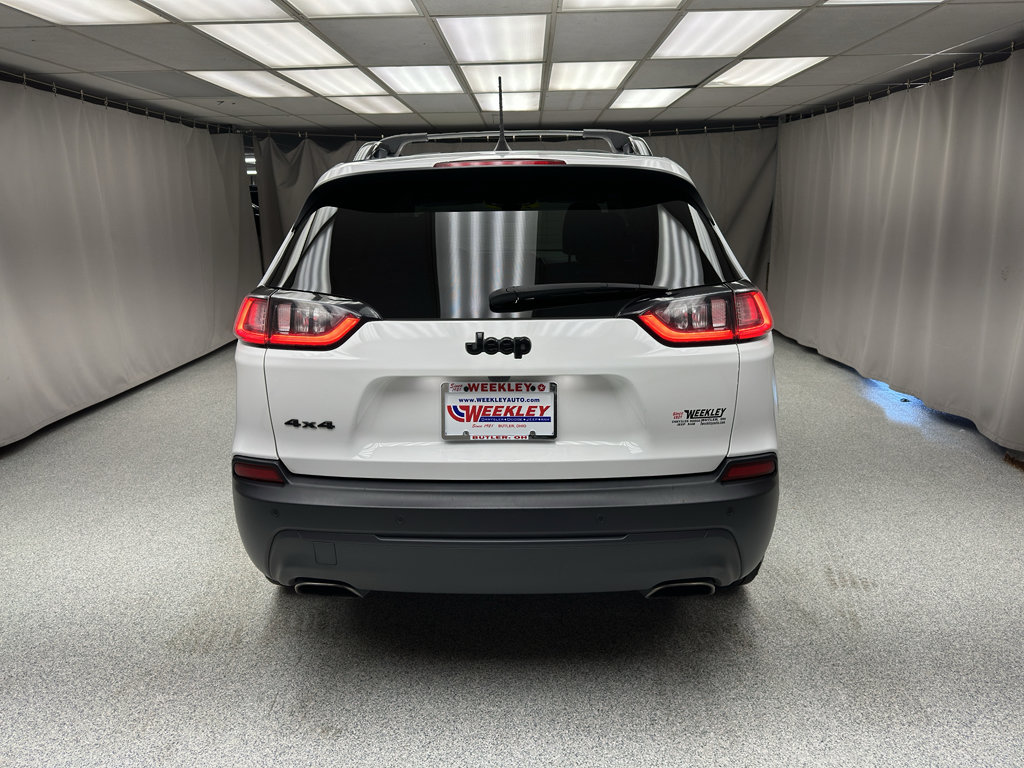Used 2019 Jeep Cherokee Latitude Plus AWD/4WD image 3
