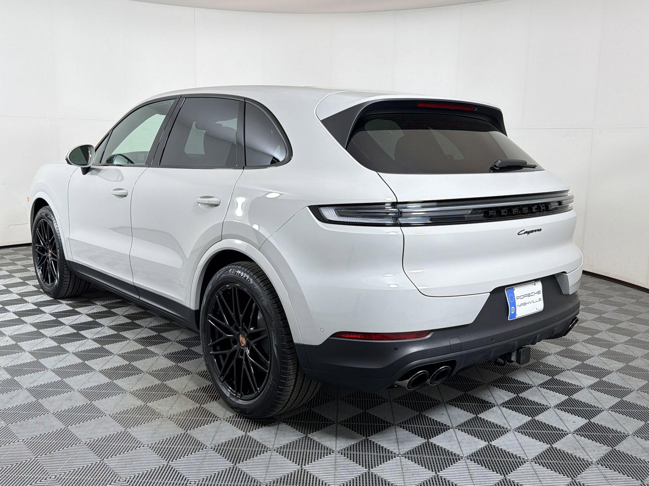 New 2026 Porsche Cayenne image 3